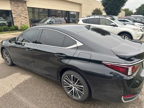 Used 2023 Lexus ES 250 w/ Premium Package AWD/4WD image 4