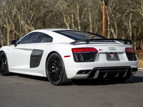 Used 2018 Audi R8 V10 plus image 16