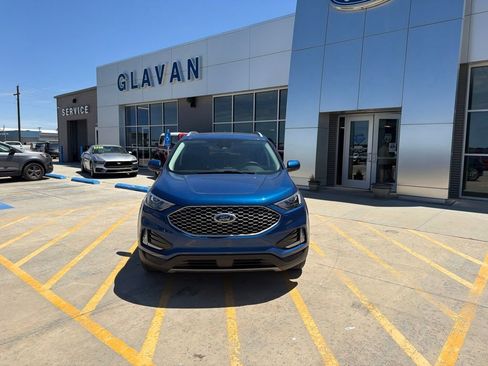 Used 2023 Ford Edge SEL w/ Convenience Package AWD/4WD image 2