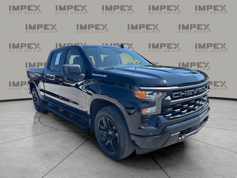 Used 2024 Chevrolet Silverado 1500 Custom AWD/4WD image 4