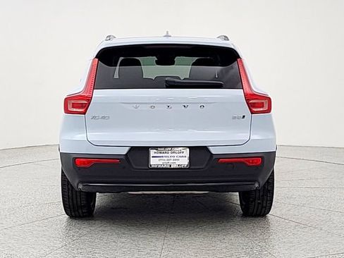 New 2026 Volvo XC40 B5 Plus w/ Climate Package AWD/4WD image 6