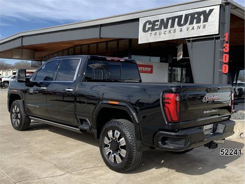 Used 2025 GMC Sierra 3500 Denali w/ Denali Reserve Package image 6
