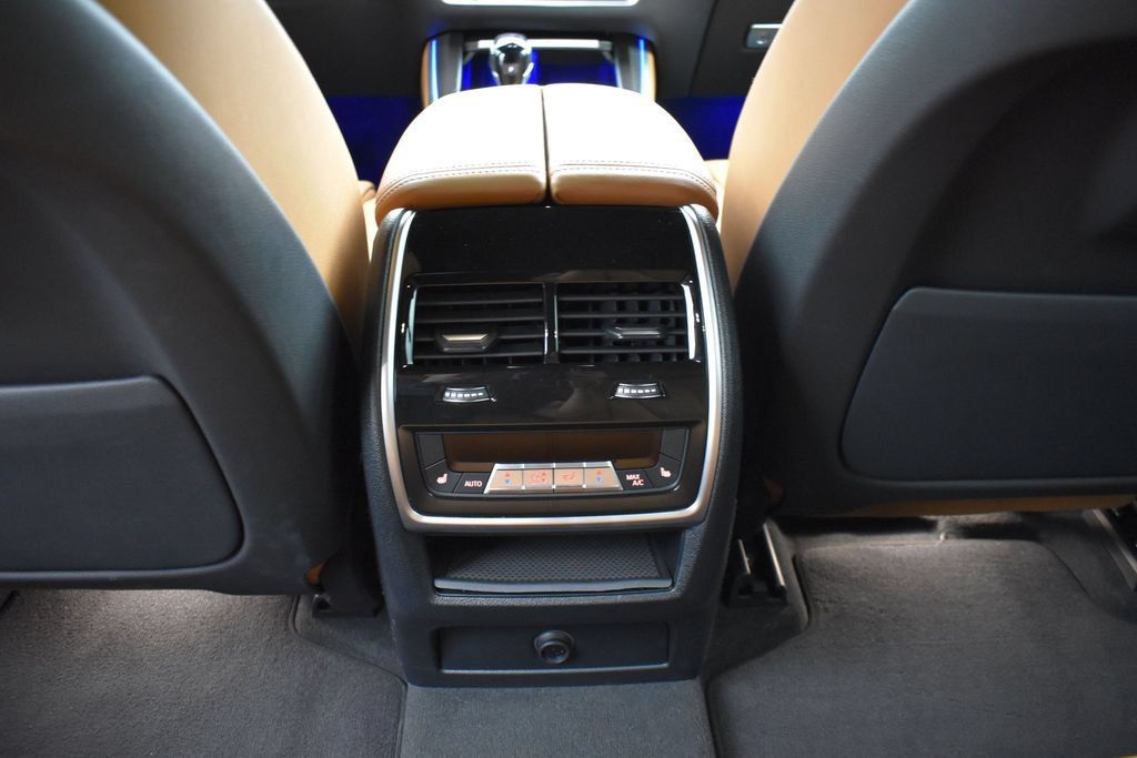 Used 2023 BMW X5 xDrive40i w/ M Sport Edition AWD/4WD image 15