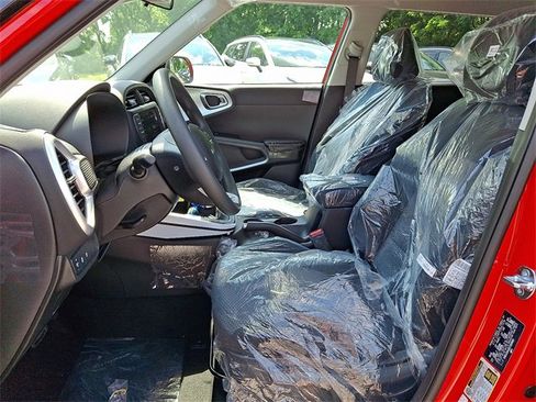 New 2025 Kia Soul LX w/ LX Technology Package image 9