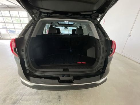 Used 2022 GMC Terrain SLT w/ LPO, Floor Liner Package AWD/4WD image 24