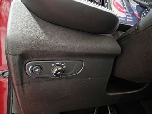 Used 2023 Buick Envision Essence w/ Sport Touring Package image 30