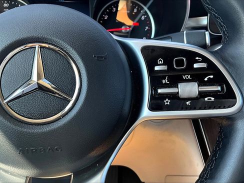 Used 2022 Mercedes-Benz GLC 300 w/ Premium Package Lite image 19