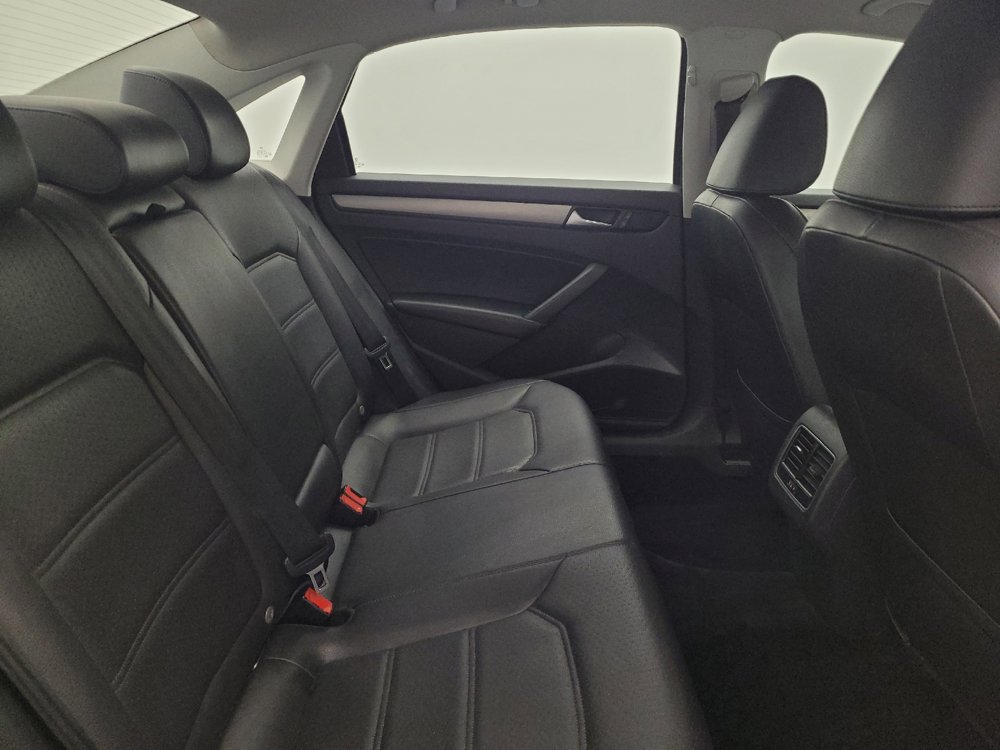 Used 2014 Volkswagen Passat 1.8T SE FWD image 19