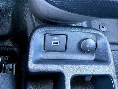 Used 2022 Ford Transit Connect XL FWD image 15