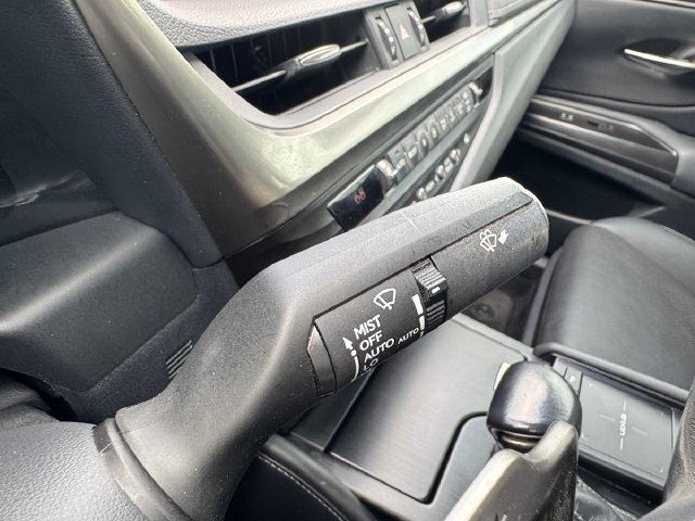 Used 2019 Lexus ES 350 w/ Premium Package FWD image 12