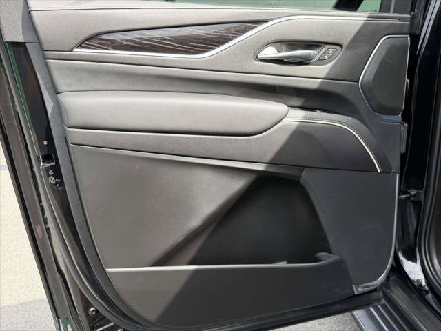 Used 2021 Cadillac Escalade ESV Sport AWD/4WD image 14