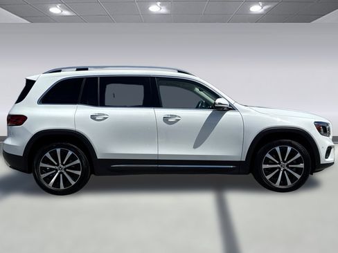 Used 2023 Mercedes-Benz GLB 250 4MATIC image 8