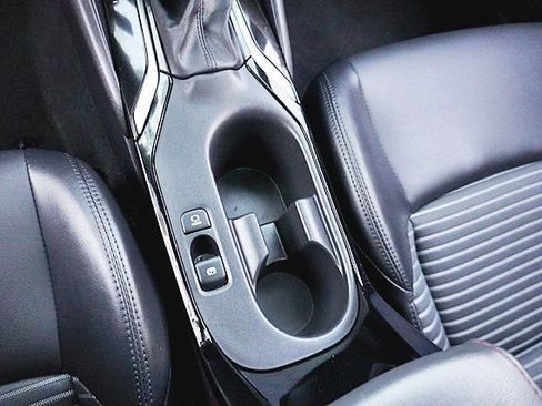 Used 2025 Toyota Corolla XSE image 31