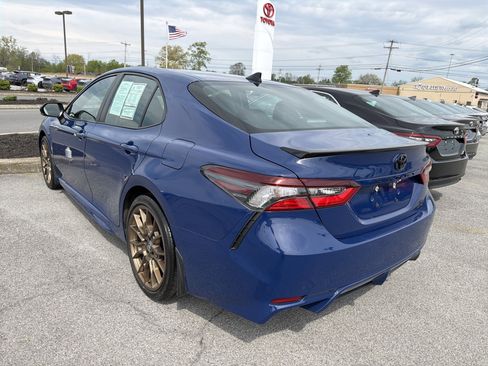 Used 2023 Toyota Camry SE w/ Convenience Package AWD/4WD image 5