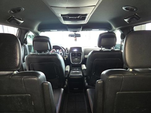 Used 2017 Dodge Grand Caravan GT FWD image 25