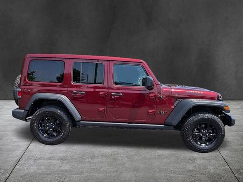 Used 2021 Jeep Wrangler Unlimited Sport AWD/4WD image 3