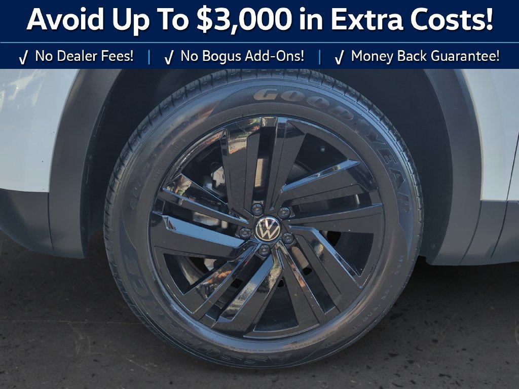 Used 2021 Volkswagen Atlas Cross Sport SE AWD/4WD image 13