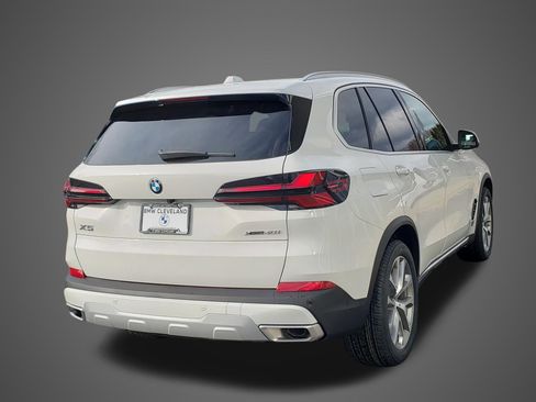 New 2026 BMW X5 xDrive40i w/ Premium Package image 6