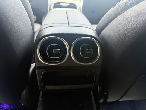 Used 2023 Mercedes-Benz C 43 AMG 4MATIC Sedan image 38