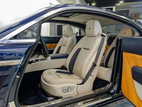 Used 2017 Rolls-Royce Wraith RWD image 49