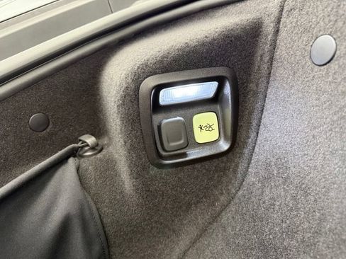 Used 2020 Chevrolet Corvette Stingray Preferred Cpe w/ 2LT Preferred Equipment Group RWD image 69