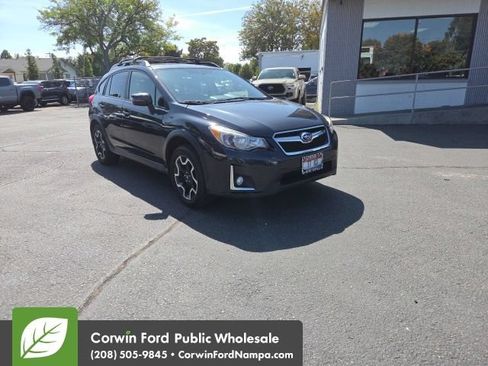 Used 2016 Subaru Crosstrek 2.0i Limited AWD/4WD image 4