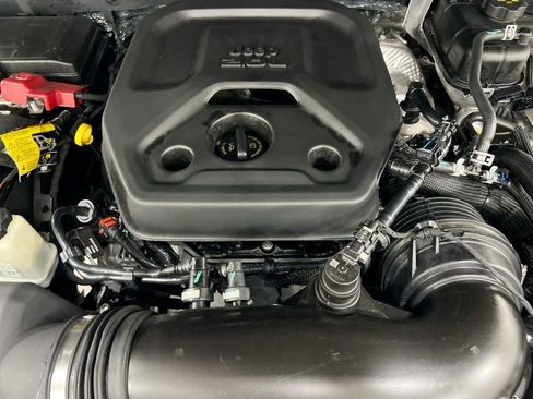 Used 2025 Jeep Wrangler Unlimited Sport AWD/4WD image 24