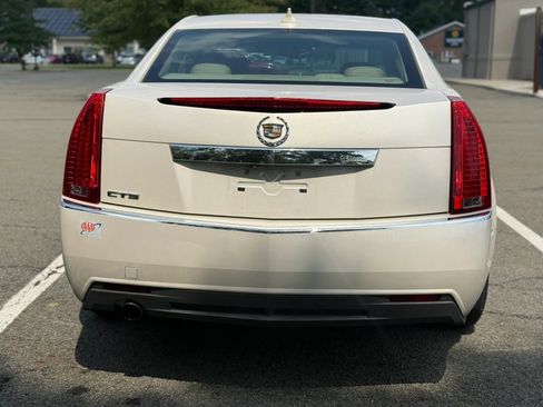Used 2011 Cadillac CTS Luxury RWD image 6