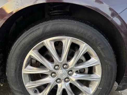 Used 2019 Buick Enclave Premium w/ Experience Buick Package image 9