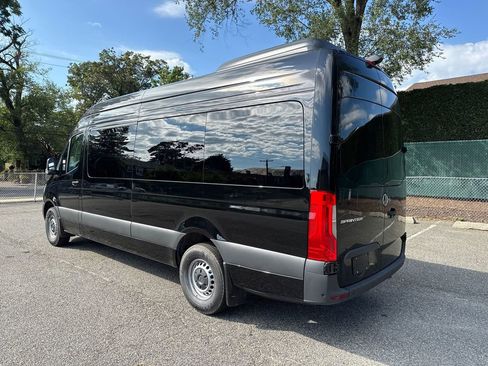 Used 2025 Mercedes-Benz Sprinter 2500 image 5