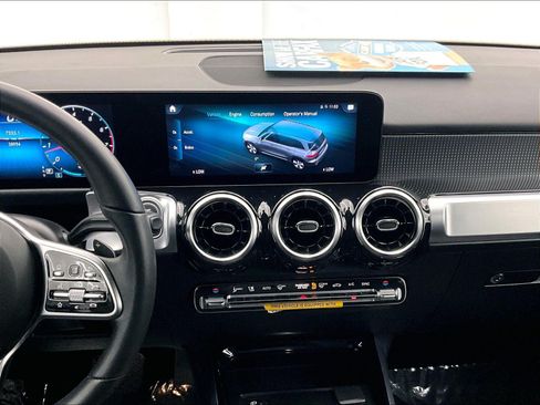 Certified 2022 Mercedes-Benz GLB 250 image 5
