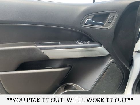 Used 2022 Chevrolet Colorado LT w/ Fleet Safety Package AWD/4WD image 10