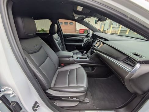 Used 2022 Cadillac XT5 Luxury AWD/4WD image 34