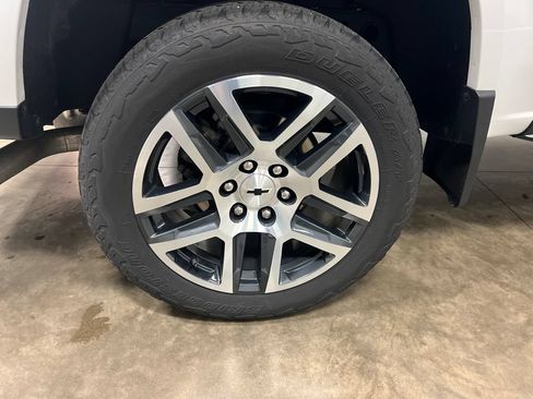 Certified 2023 Chevrolet Colorado Z71 w/ Z71 Convenience Package 2 AWD/4WD image 10