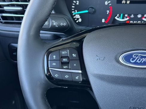 Used 2022 Ford Escape SEL image 7