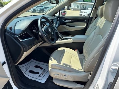 Used 2020 Buick Enclave Essence FWD image 14
