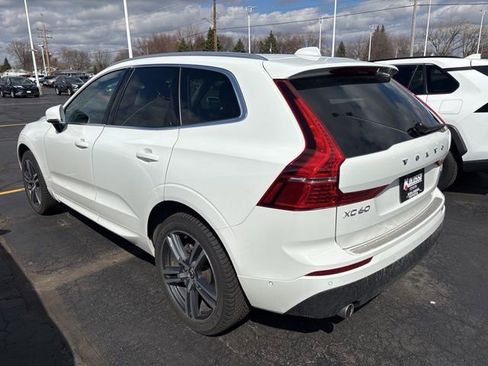 Used 2019 Volvo XC60 T5 Momentum w/ Premium Package image 4