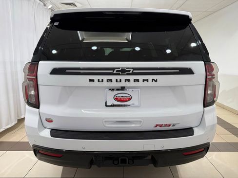 Used 2023 Chevrolet Suburban RST AWD/4WD image 3