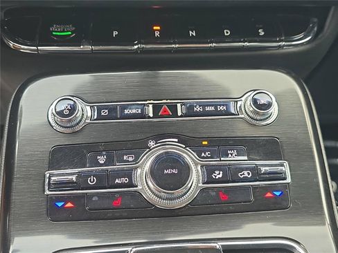 Used 2022 Lincoln Nautilus FWD image 20