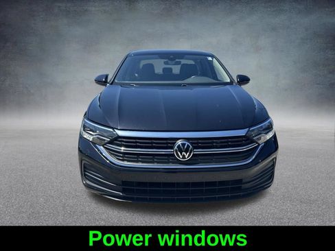 Used 2024 Volkswagen Jetta SE FWD image 9