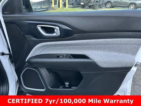 Used 2022 Jeep Compass Latitude w/ Convenience Group AWD/4WD image 9