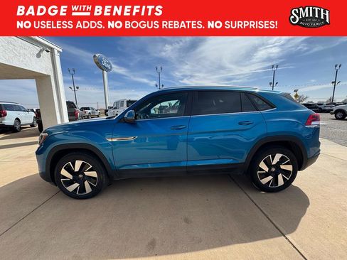 Used 2024 Volkswagen Atlas Cross Sport SE image 3