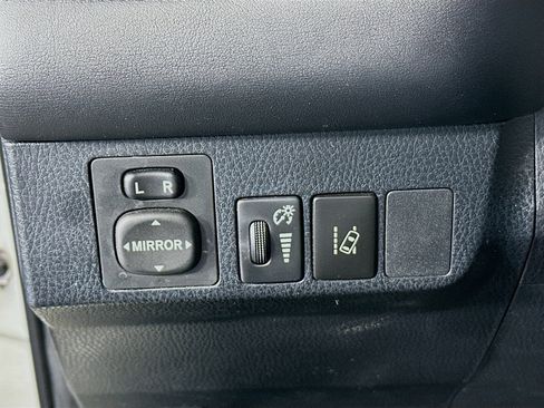 Used 2017 Toyota RAV4 Limited w/ Advanced Technology Package FWD image 17