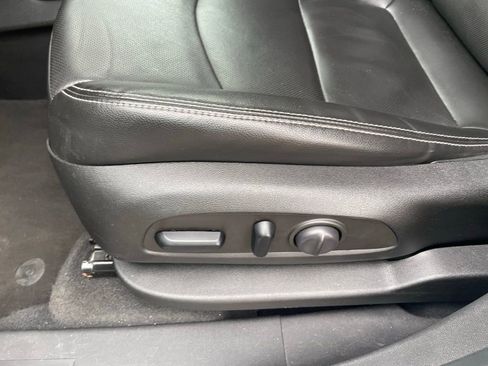 Used 2022 GMC Terrain SLT image 11