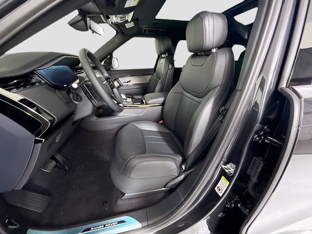 New 2026 Land Rover Range Rover Sport Dynamic SE AWD/4WD image 19