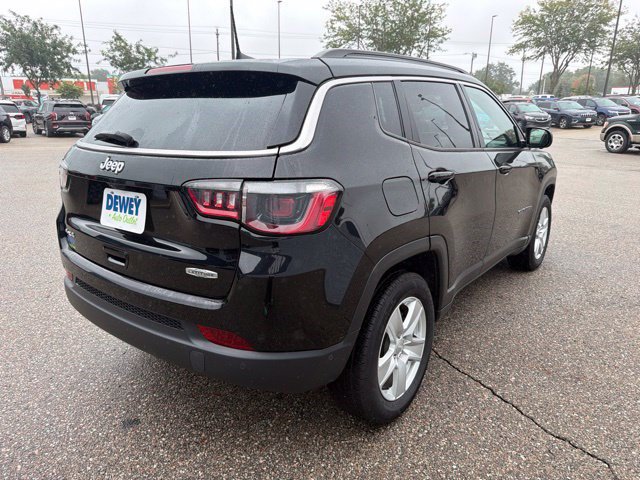Used 2022 Jeep Compass Latitude w/ Convenience Group AWD/4WD image 5