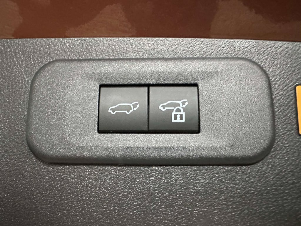 Used 2025 Lexus NX 250 AWD w/ Accessory Package (2T) image 13