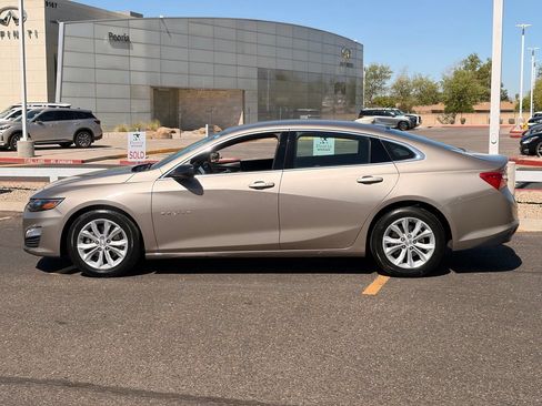 Used 2023 Chevrolet Malibu LT FWD image 3