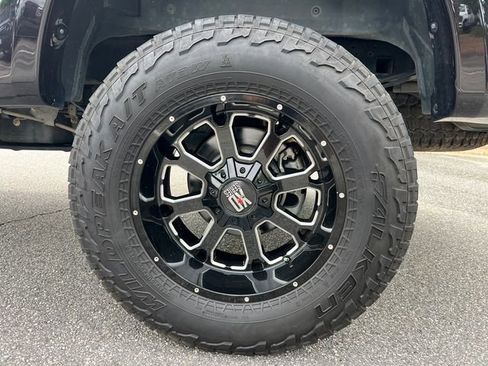Used 2019 Ford F250 Platinum w/ Platinum Ultimate Package AWD/4WD image 24