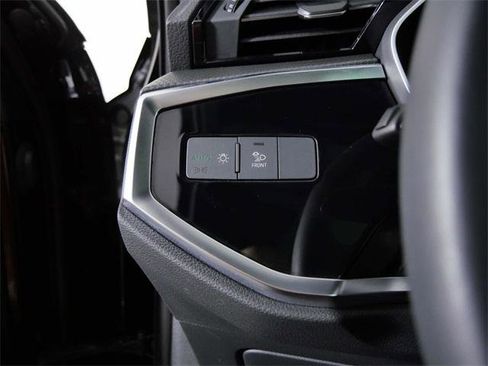 Certified 2025 Audi Q3 2.0T Premium w/ Convenience Package image 21